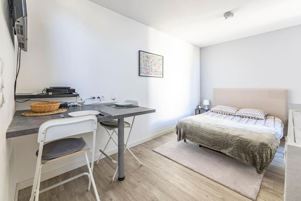 Le Thabor - Studio Confortable Rennes Bagian luar foto
